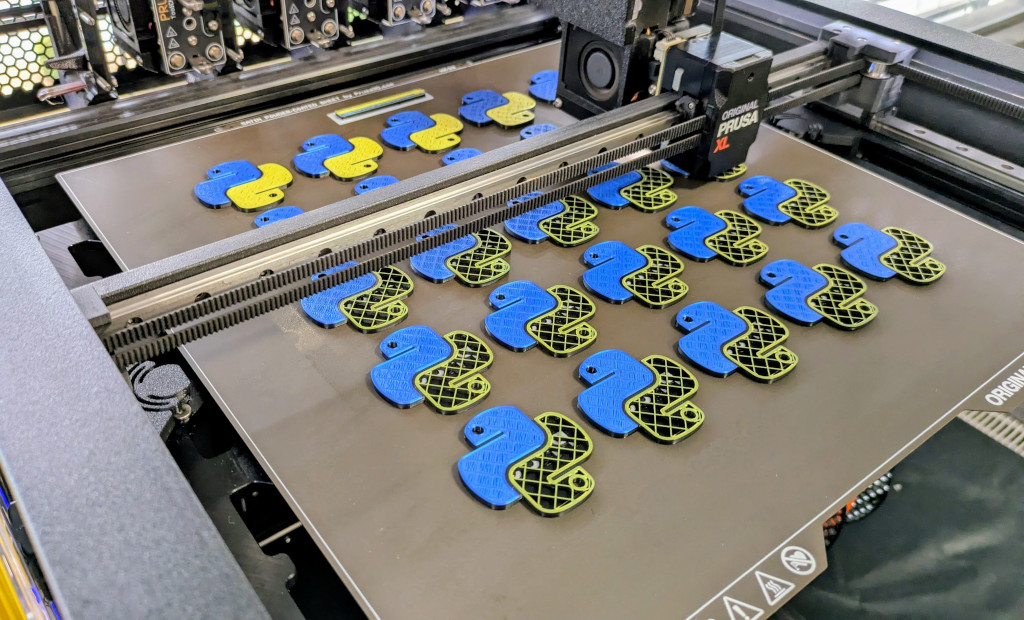 "3D Print Python Logo"